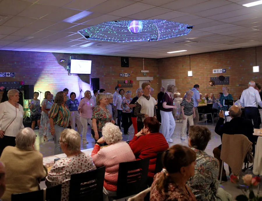Seniorenswing in zaal Kempengalm 2026, foto 3 van 48